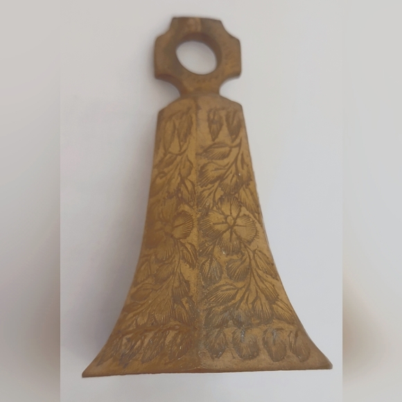 Set of 3 Vintage Etched Brass Elephant Bells - Picture 5 of 10